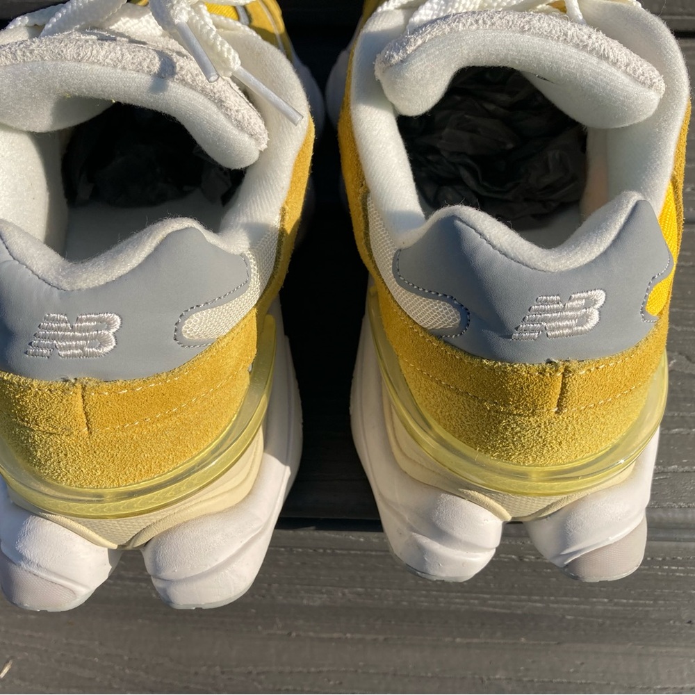 New Balance Yellow and White Sneakers 9060 - Picture 10 of 15